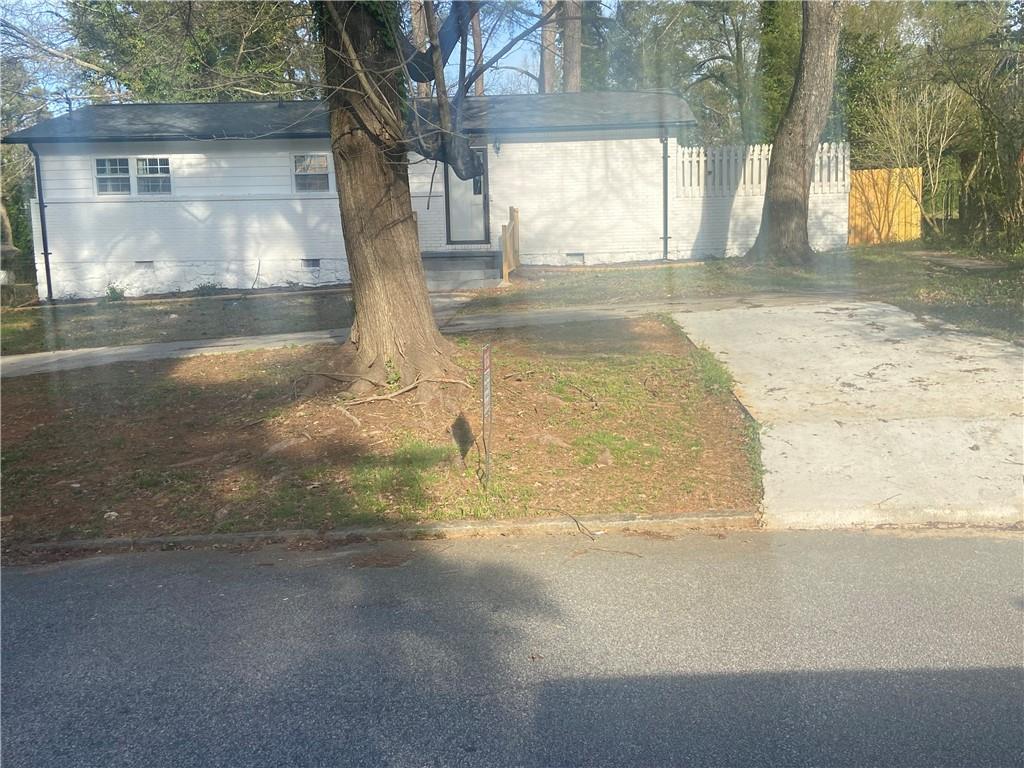 1905 robinhill Court