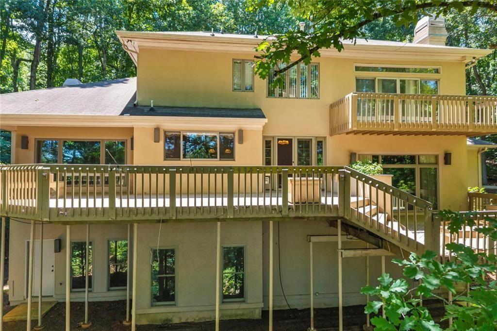 825 Riverbend Parkway