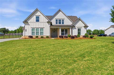 Homes For Sale - 77 Wallace Drive<br/> Winder, GA 30680