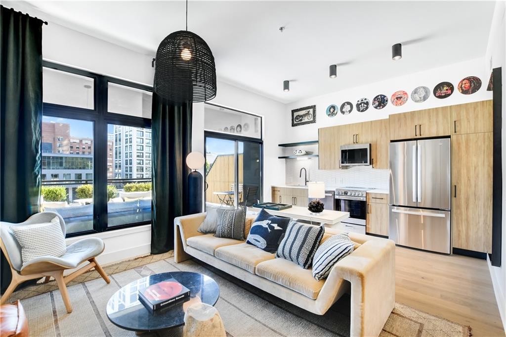 567 Ponce De Leon Avenue 412