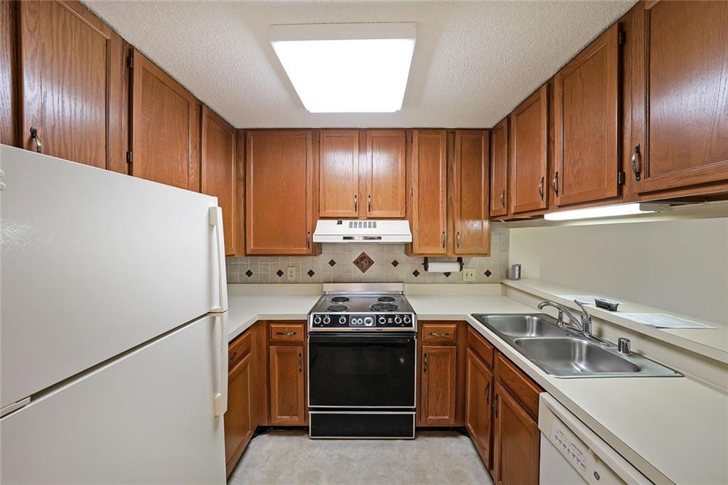 1800 Clairmont Lake #213, Decatur, Georgia image 42