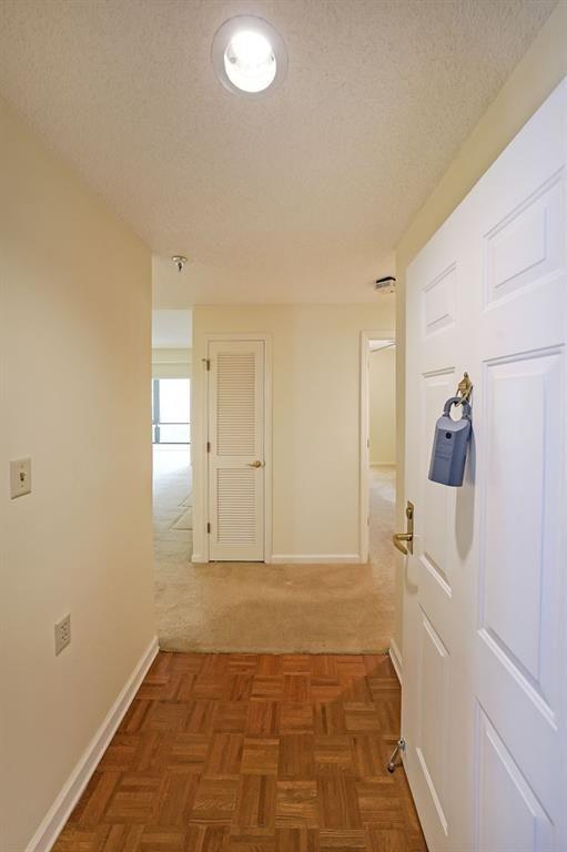1800 Clairmont Lake 213