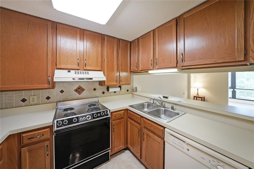 1800 Clairmont Lake #213, Decatur, Georgia image 43