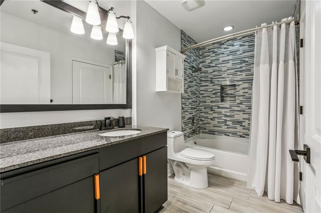 44 Peachtree Place NW 1428