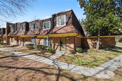 Condo For Sale - 233 SW Peyton Place<br/> Fulton County, Atlanta, GA 30311