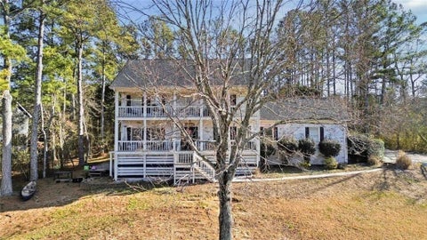 Homes For Sale - 1530 Timberline Trace<br/> Snellville, GA 30078