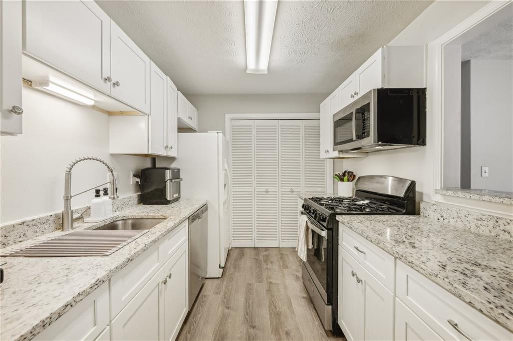 2304 Country Park Drive, Smyrna, Georgia image 8