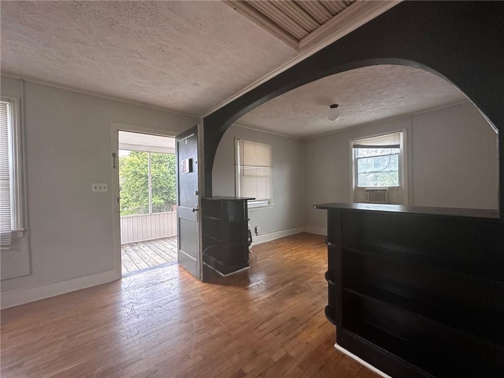 listing image 50