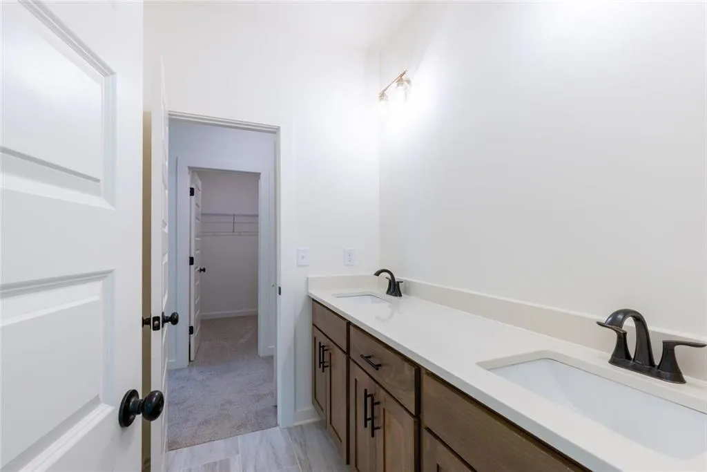 Cumming, Georgia 30028, United States, 5 Bedrooms Bedrooms, ,5 BathroomsBathrooms,Residential,Active,176334