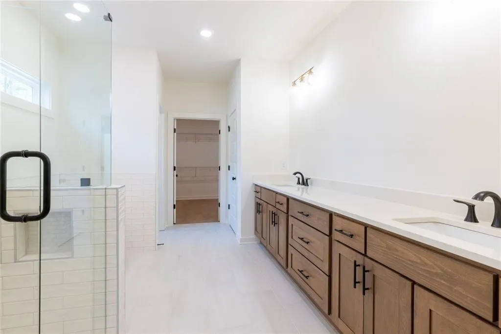 Cumming, Georgia 30028, United States, 5 Bedrooms Bedrooms, ,5 BathroomsBathrooms,Residential,Active,176334