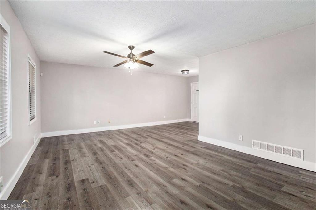 5700 Tracy Drive, Mableton, Georgia image 6