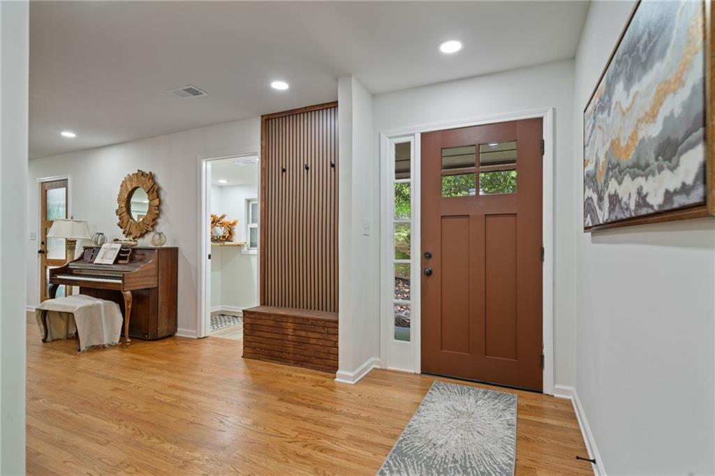 4206 Lake Laurel Drive, Smyrna, Georgia image 19