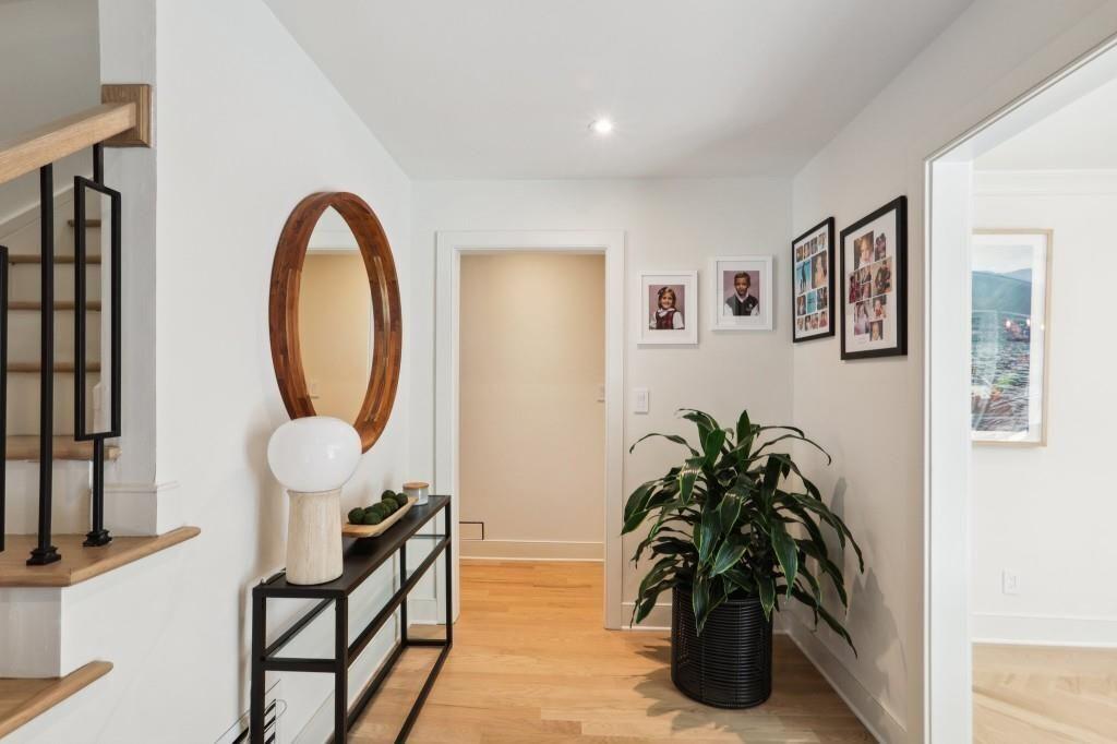 1007 Somerset Drive NW