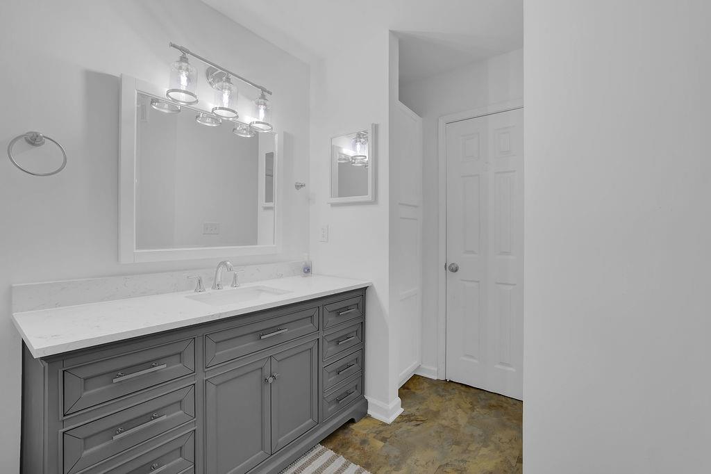 303 Mill Pond Court SE