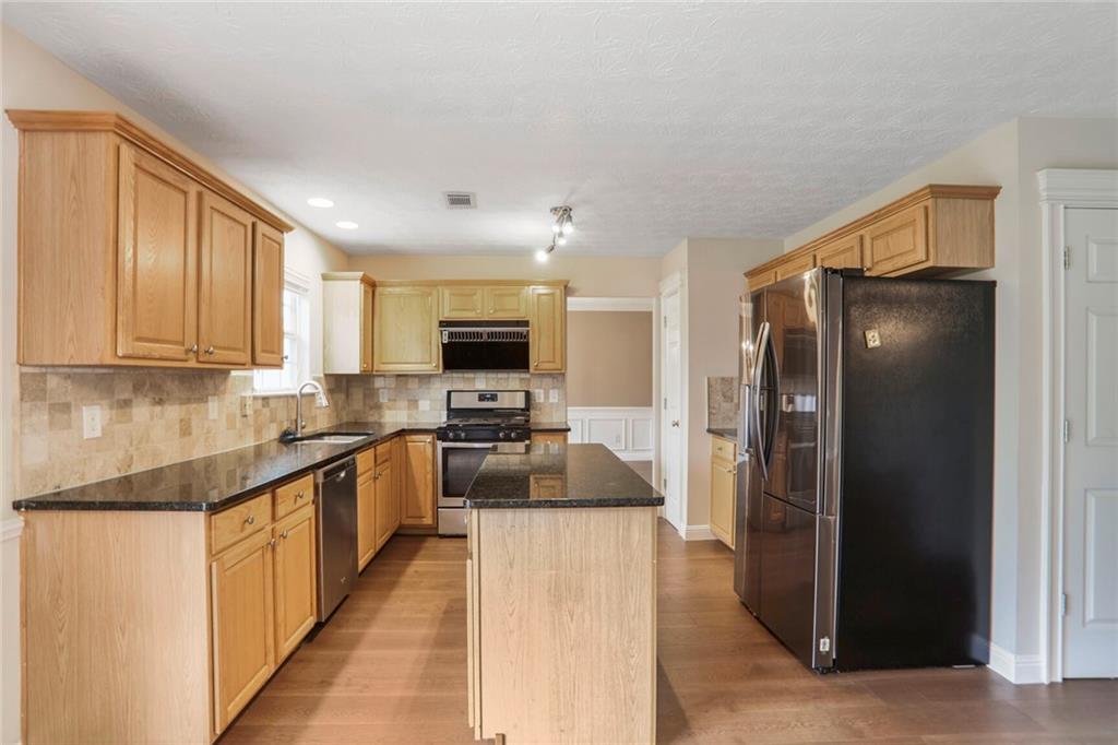 841 Holly Meadow Drive, Buford, Georgia image 13