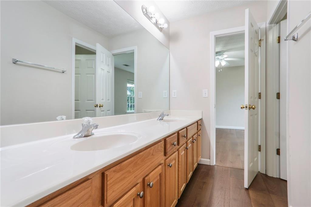841 Holly Meadow Drive, Buford, Georgia image 24
