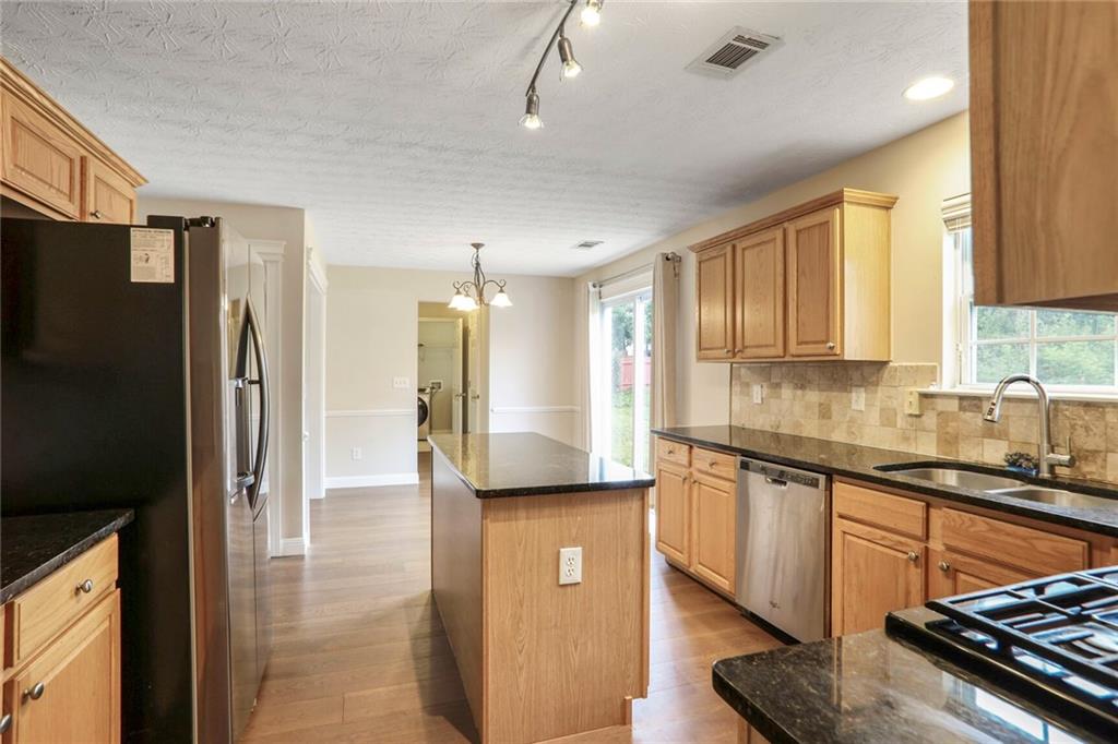 841 Holly Meadow Drive, Buford, Georgia image 12