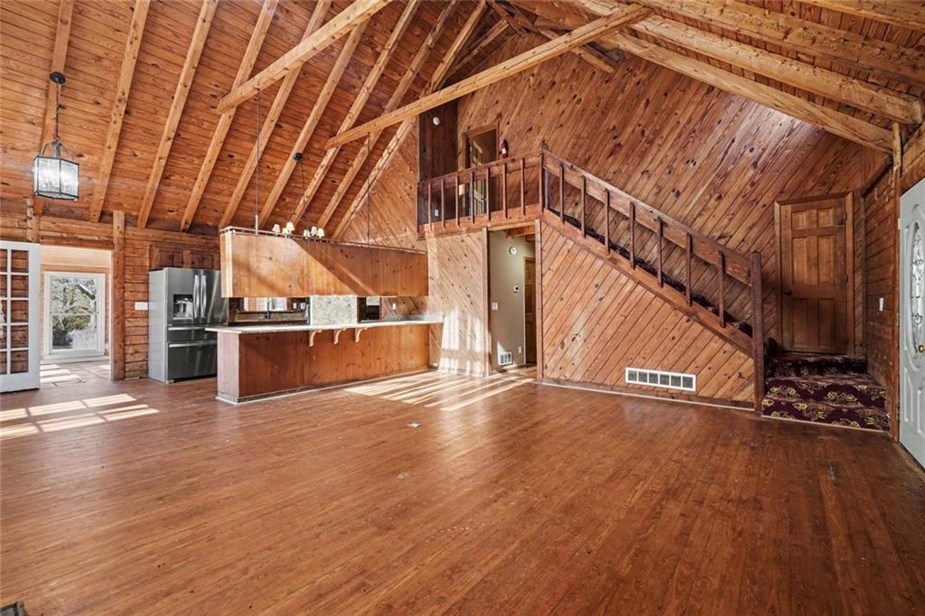 5098 Meadows Road SW