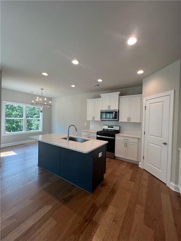 336 Lakeside Court