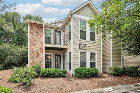 Condo For Sale - 1001 Lake Pointe Circle<br/> Fulton County, Roswell, GA 30075
