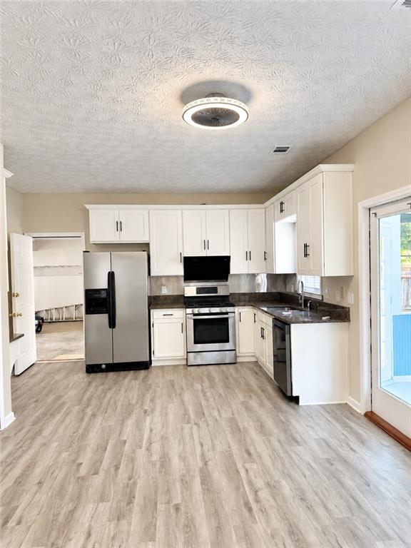 3140 Abbotts Pointe Drive