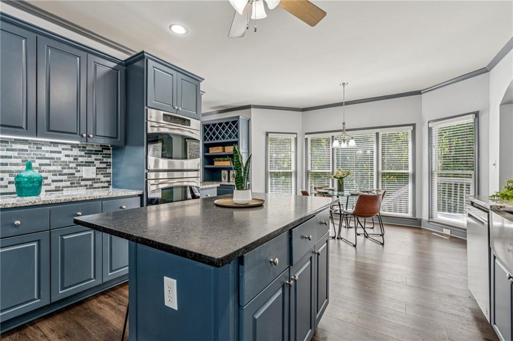 6625 Ridgefield Drive