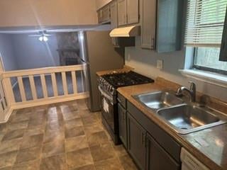 9587 Winding Way