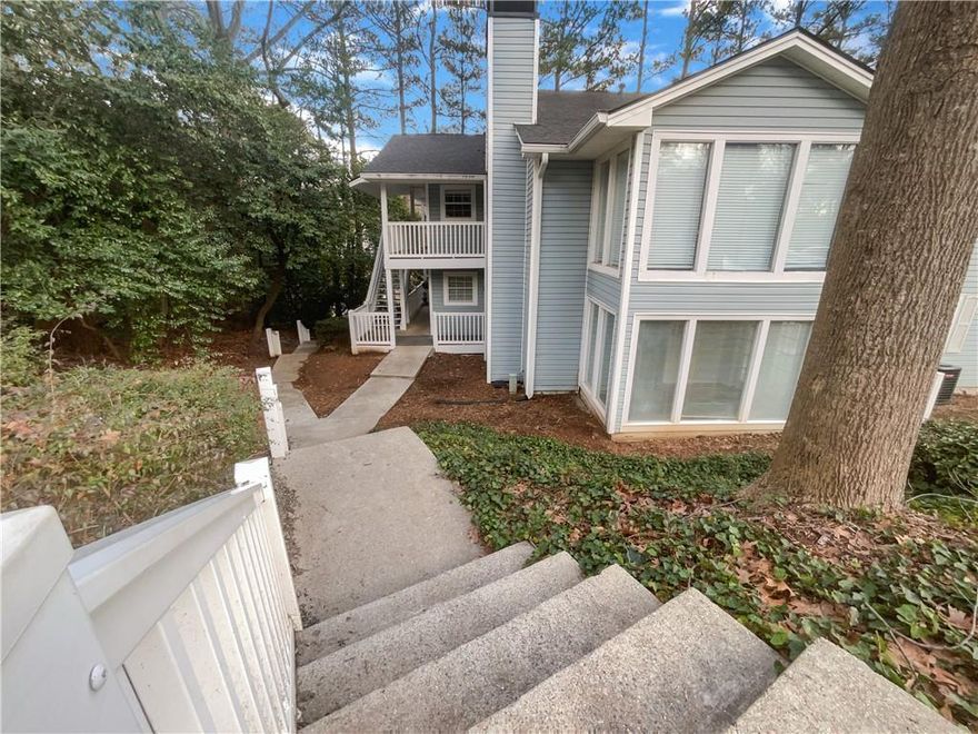 100-Day Home Warranty coverage available at closing.Welcome to this charming home featuring a cozy fireplace in the living room, perfect for those cool evenings. The spacious Primary bedroom boasts a walk-in closet, providing ample storage space for all your belongings. The primary bathroom comes equipped with double sinks, ideal for getting ready in the mornings. Additionally, you'll appreciate the good under sink storage for keeping your bathroom essentials organized. Don't miss out on the opportunity to make this lovely property your own!