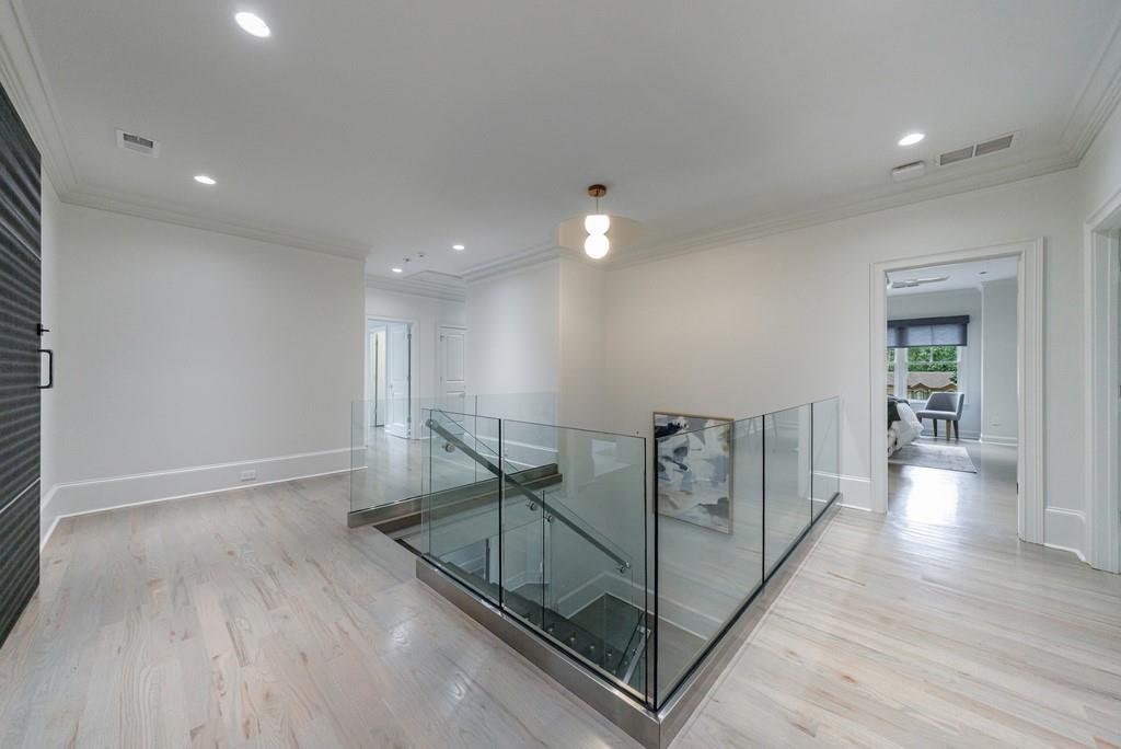 3117 W Roxboro Road, Atlanta, Georgia image 36