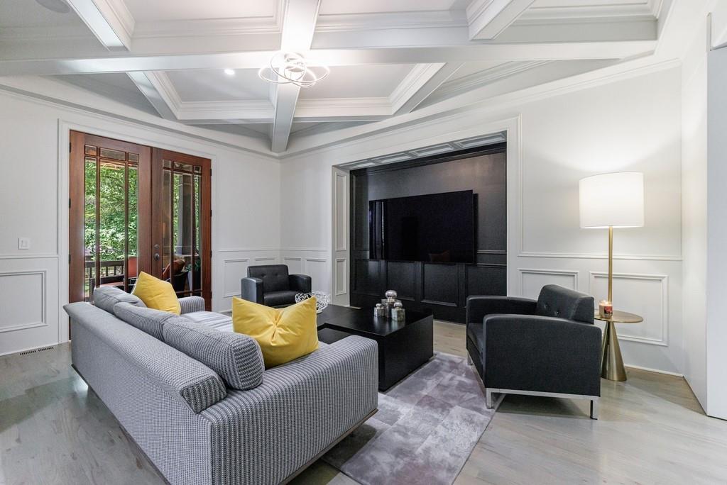 3117 W Roxboro Road, Atlanta, Georgia image 9