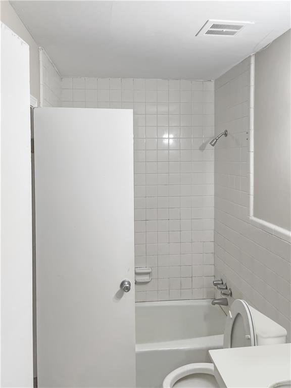 Photo 9 of 12 of 541 N White Street 6 townhome