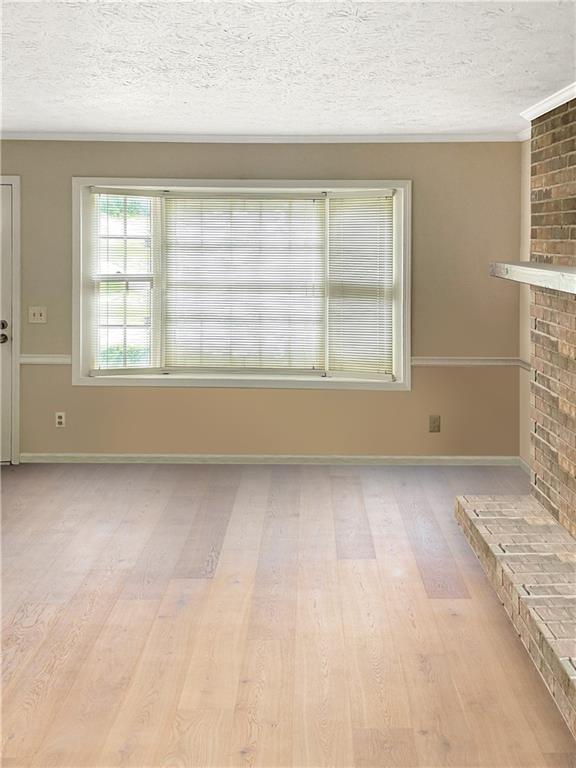 Photo 2 of 12 of 541 N White Street 6 townhome