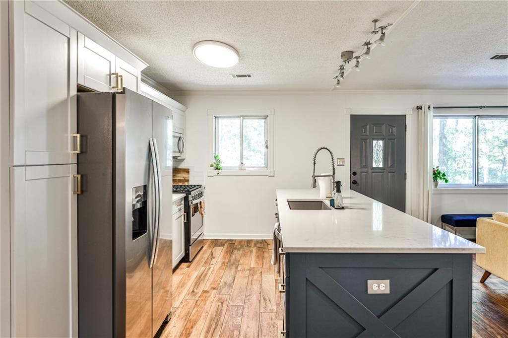 Addison Heights - Residential