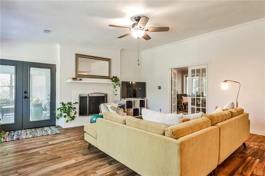 Addison Heights - Residential