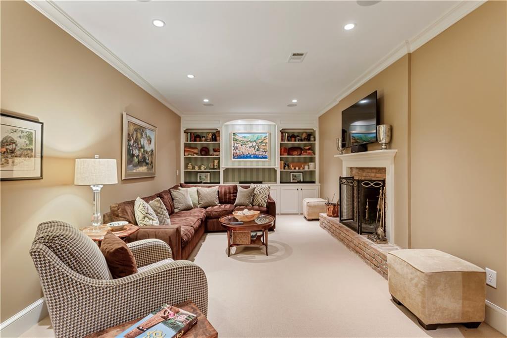 4590 Lake Forrest Drive, Atlanta, Georgia image 40