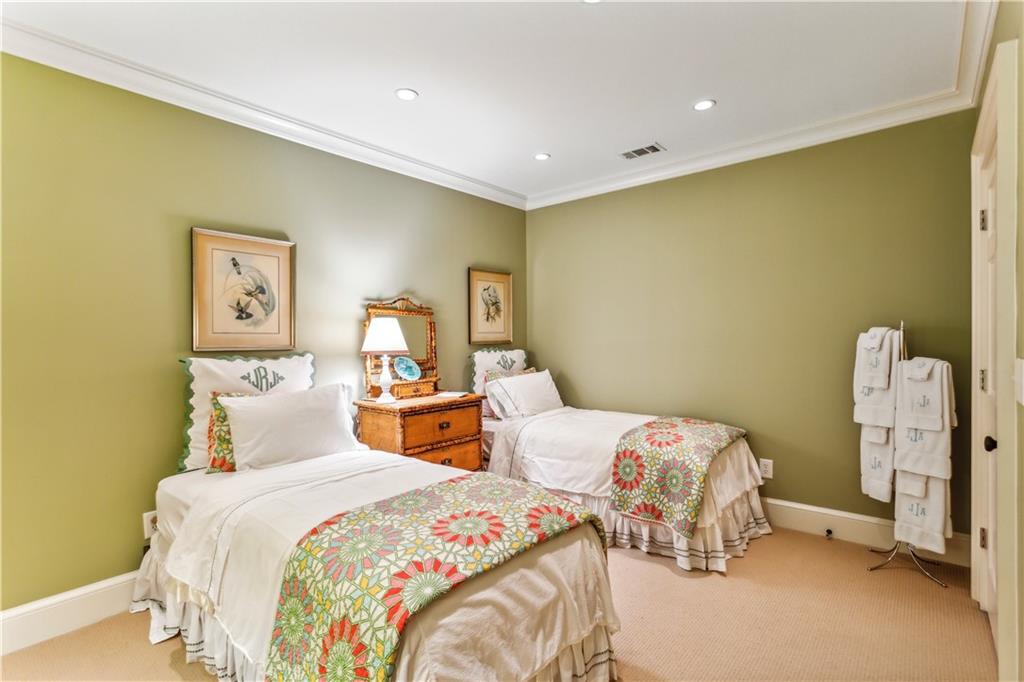 4590 Lake Forrest Drive, Atlanta, Georgia image 44