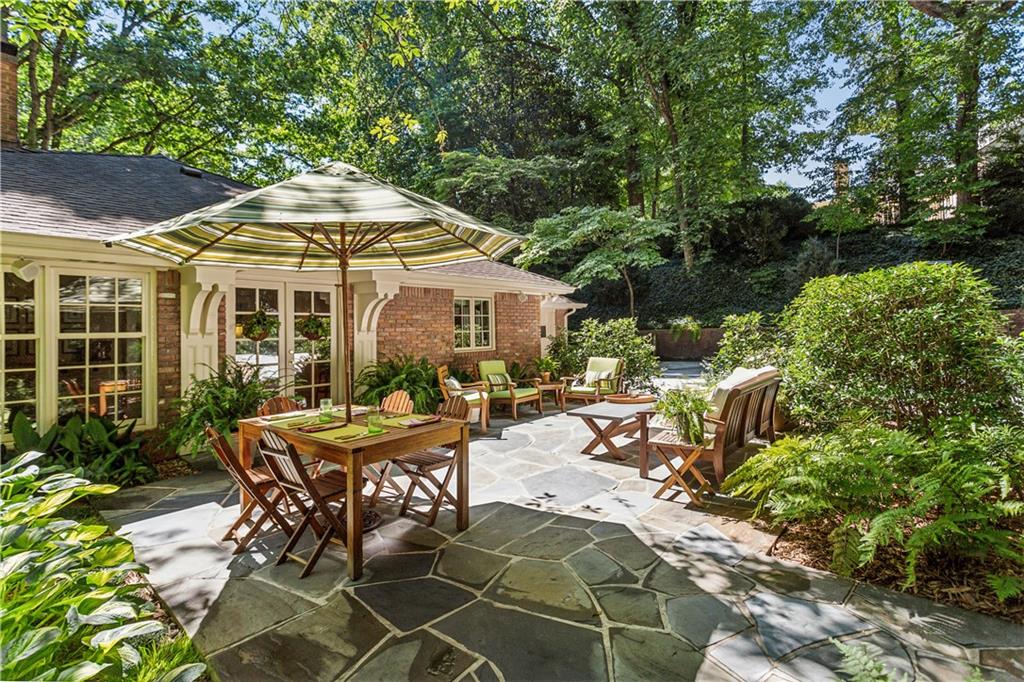 4590 Lake Forrest Drive, Atlanta, Georgia image 26