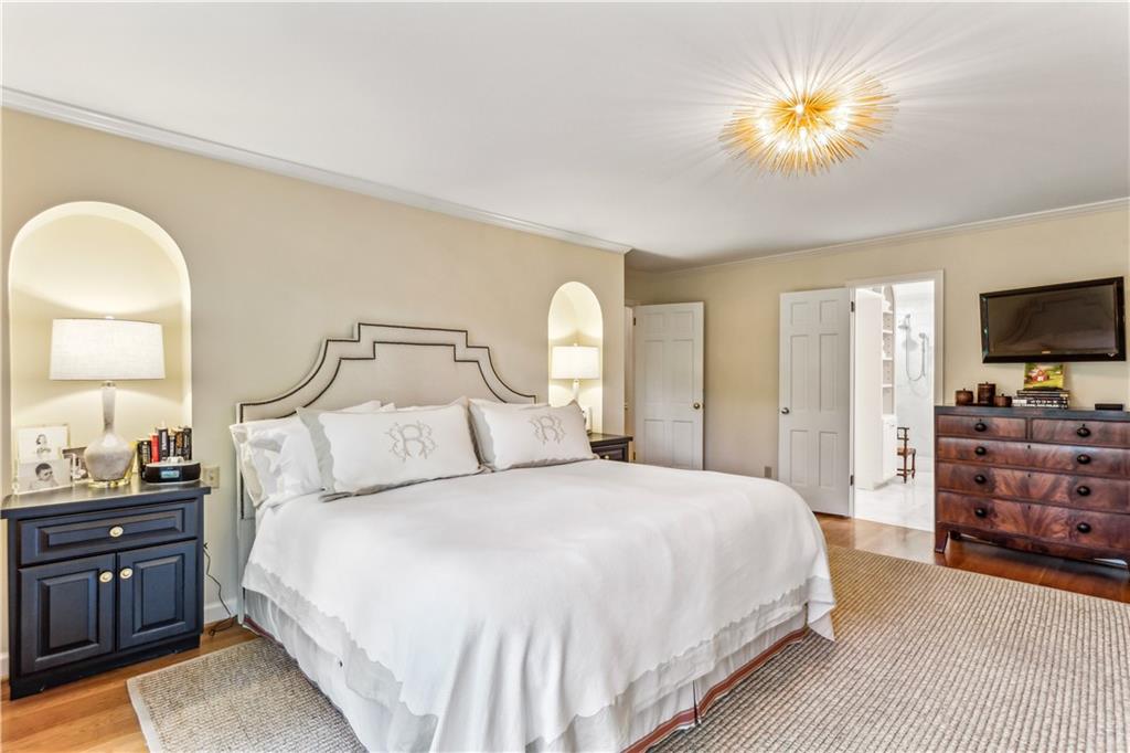 4590 Lake Forrest Drive, Atlanta, Georgia image 29