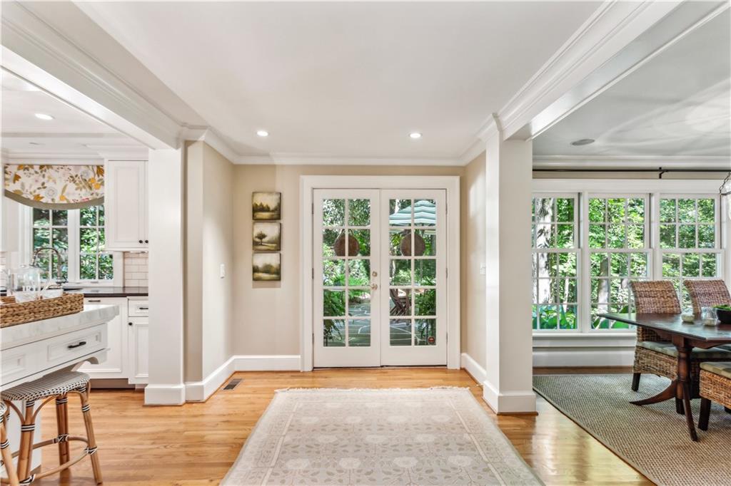 4590 Lake Forrest Drive, Atlanta, Georgia image 7