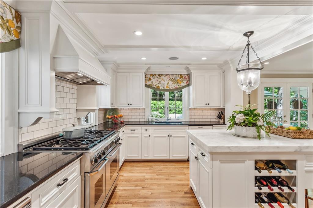 4590 Lake Forrest Drive, Atlanta, Georgia image 10