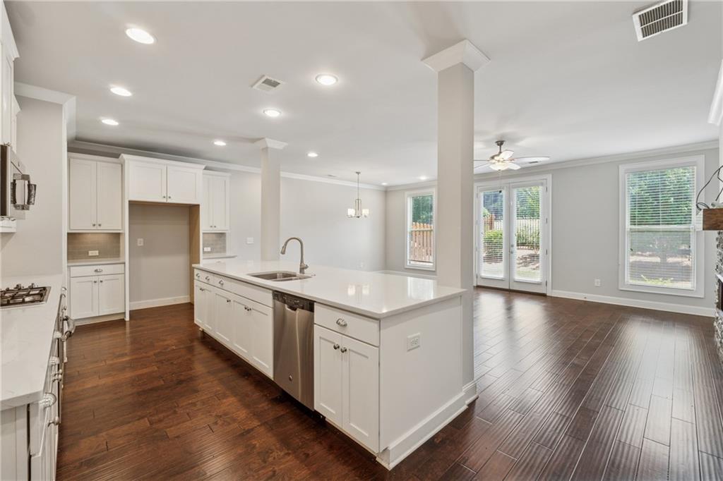 2058 Glenview Park Circle