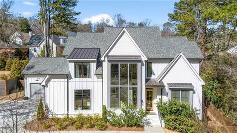 Photo of 510 Windsor Parkway, Atlanta, GA 30342 (MLS # 7765416)