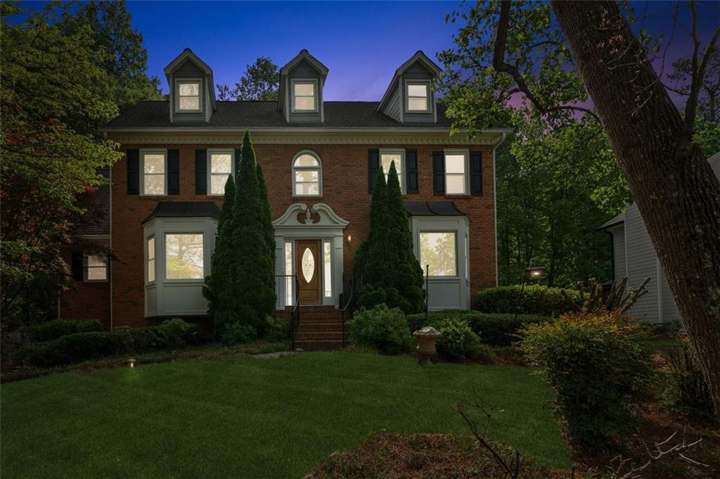 22 Oakwood Hills Drive, Suwanee, Georgia image 2