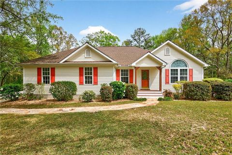 Homes For Sale - 185 Lowell Drive<br/> Coweta County, Sharpsburg, GA 30277