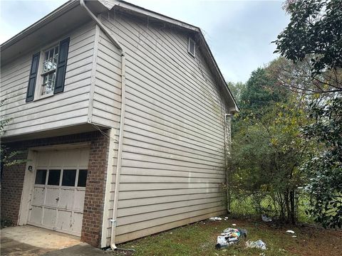 A home in Ellenwood