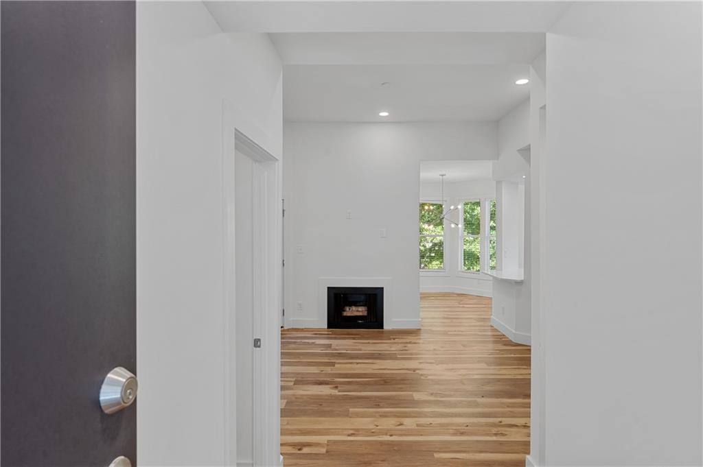 855 Piedmont Avenue NE 3E