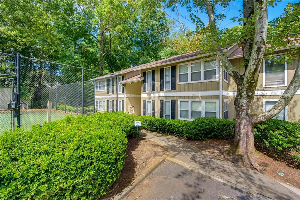 5159 Roswell Road 59-1