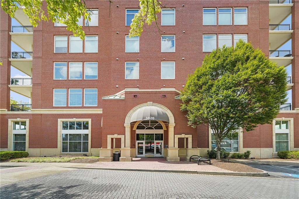 3820 Roswell Road 205
