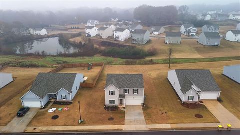 A home in Hoschton