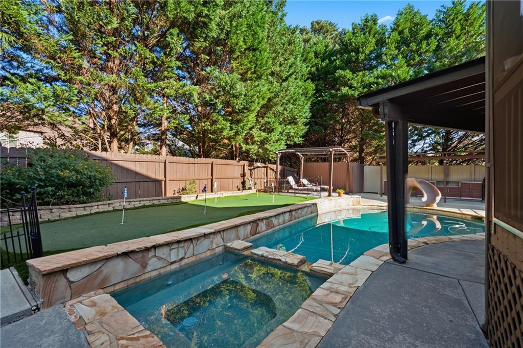 605 Settles Brook Court